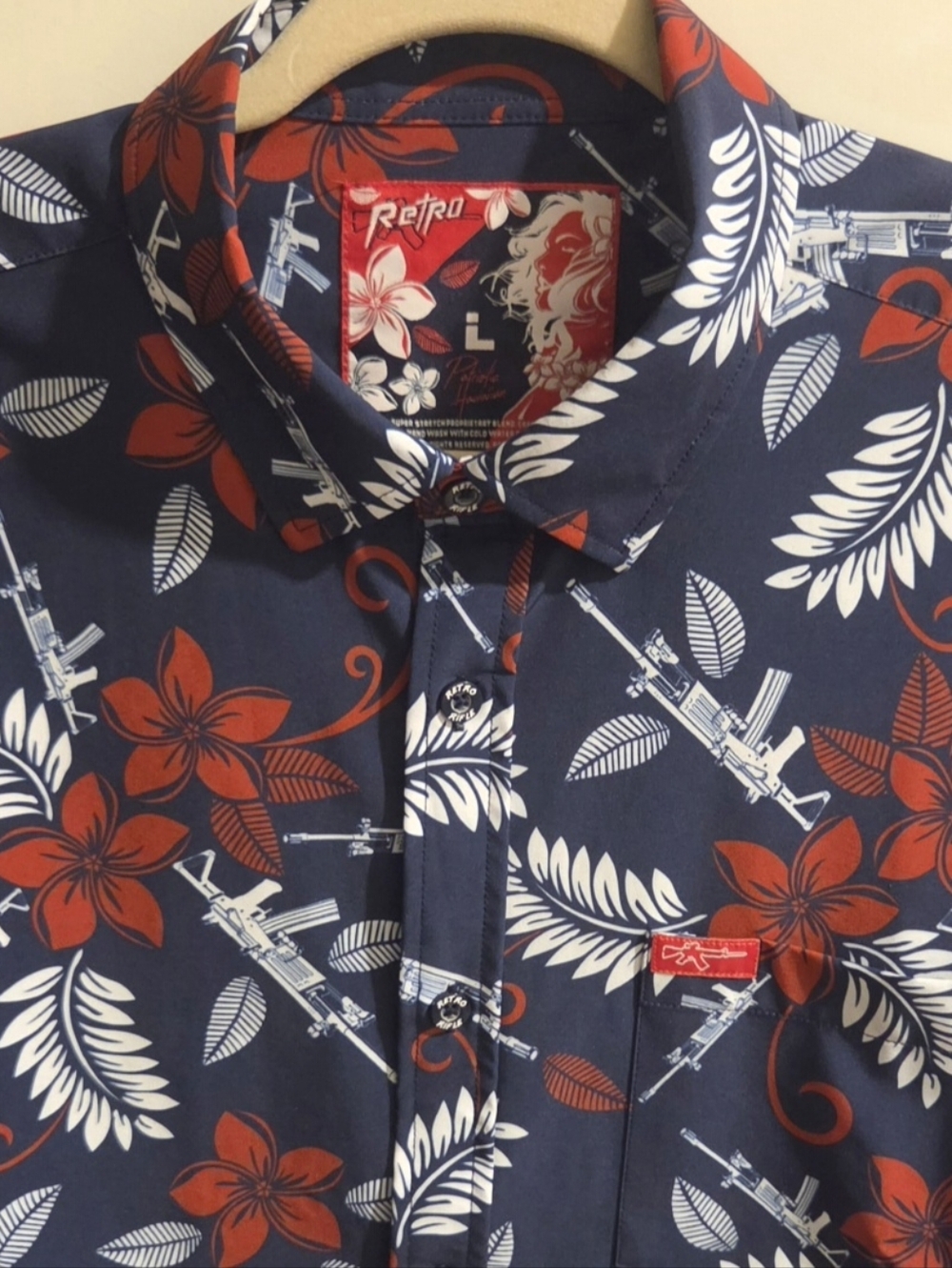 NWOT Retro Rifle Patriotic Hawaiian Shirt Size Large - Red, White, and Blue - Picture 3 of 10